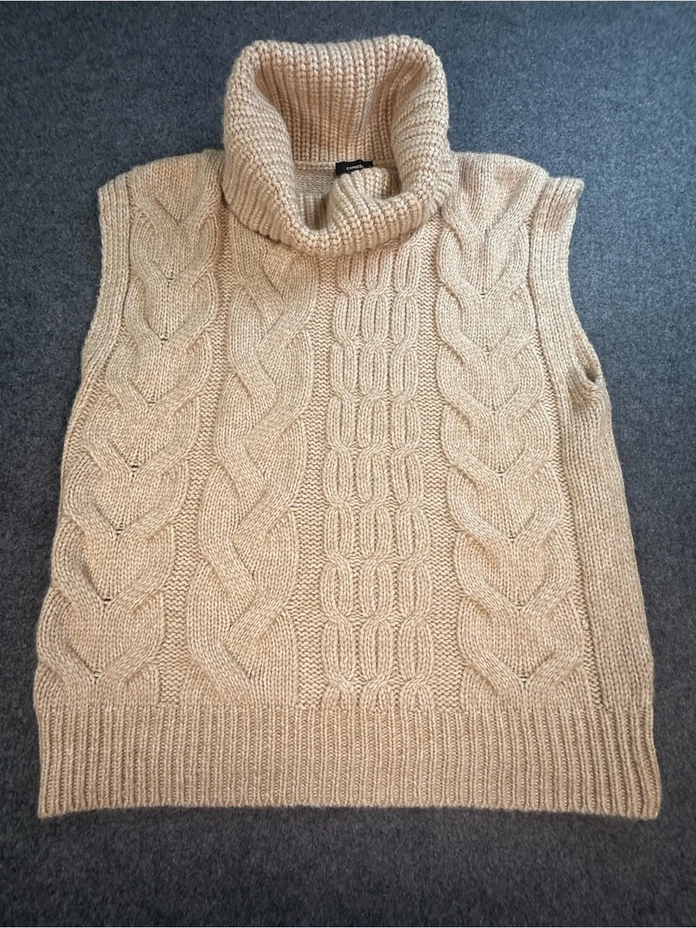 Express Nude Beige Cable Knit Turtleneck Sweater Vest Medium Cozy Chic Cabincore